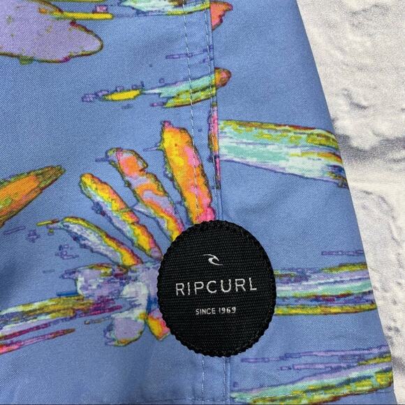 Rip Curl Patterned Board Shorts - Picture 4 of 7